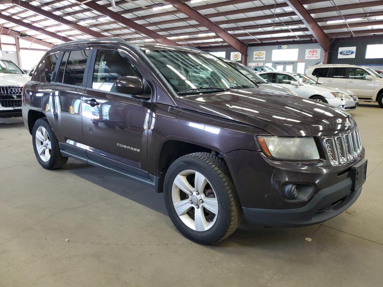 2014 Jeep Compass Latitude - Image 4