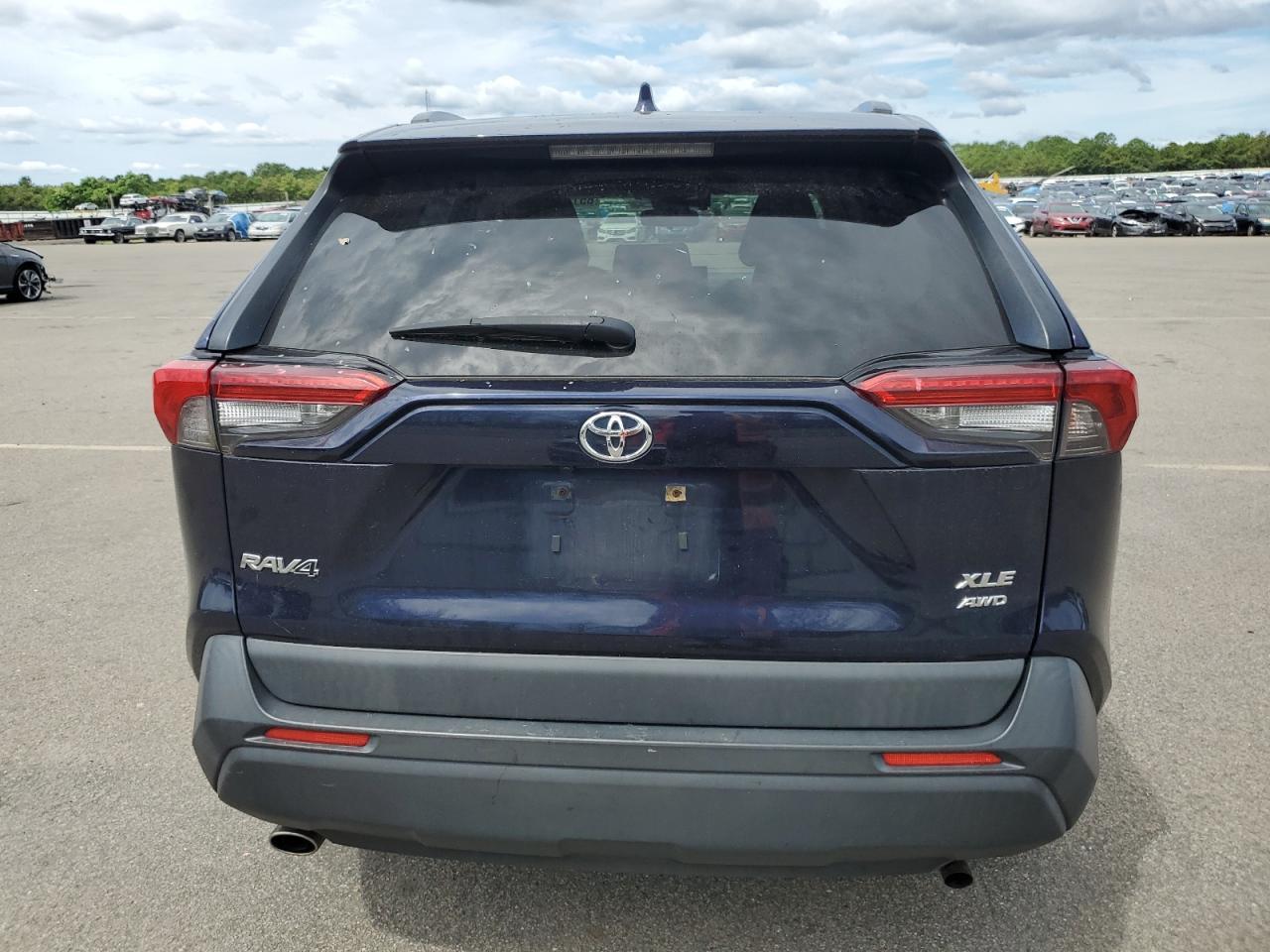 2019 Toyota Rav4 Xle Premium - Image 6