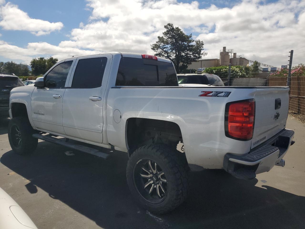 2018 Chevrolet Silverado K1500 Lt - Image 2