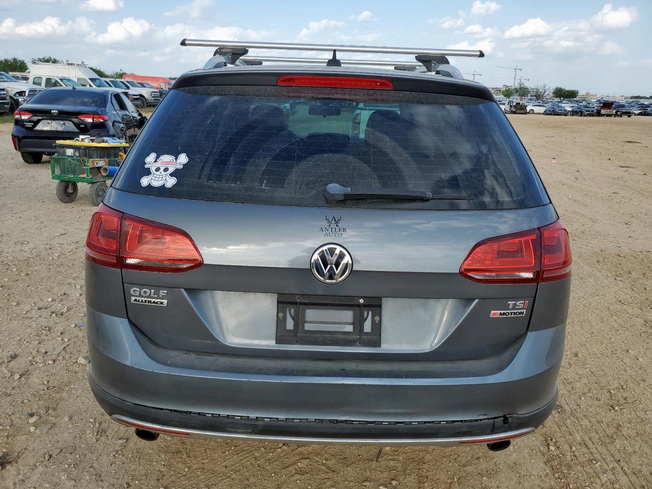 2017 Volkswagen Golf Alltrack S - Image 6