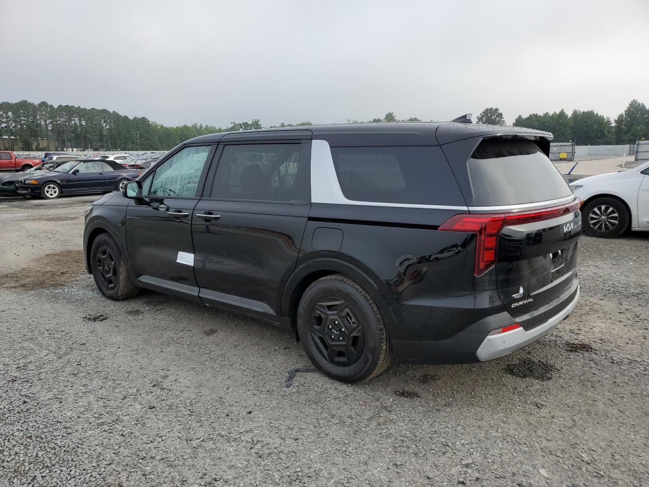 2025 Kia Carnival Lx - Фото 2