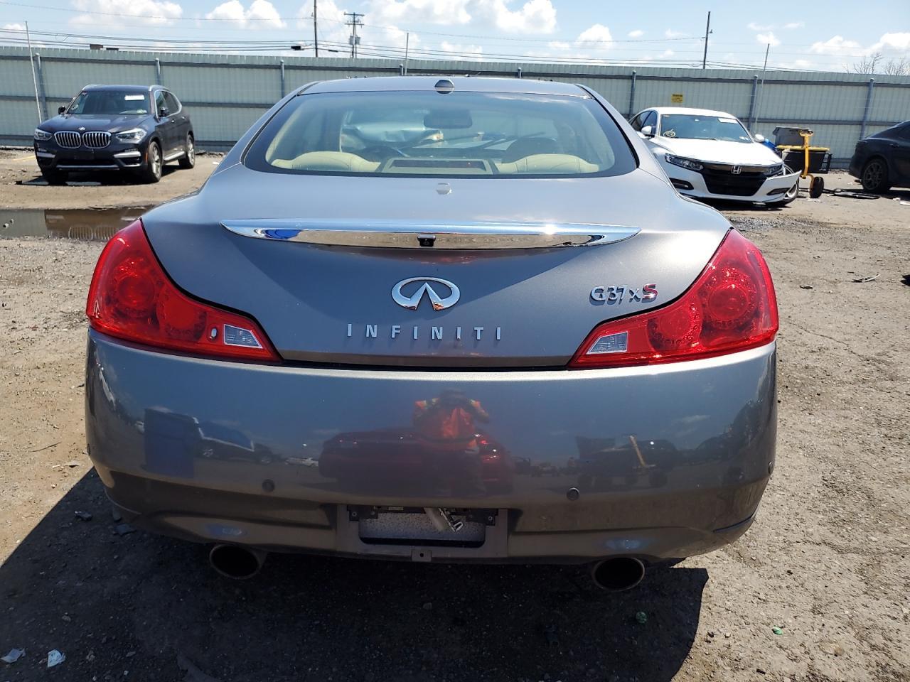 2013 Infiniti G37 - Image 6