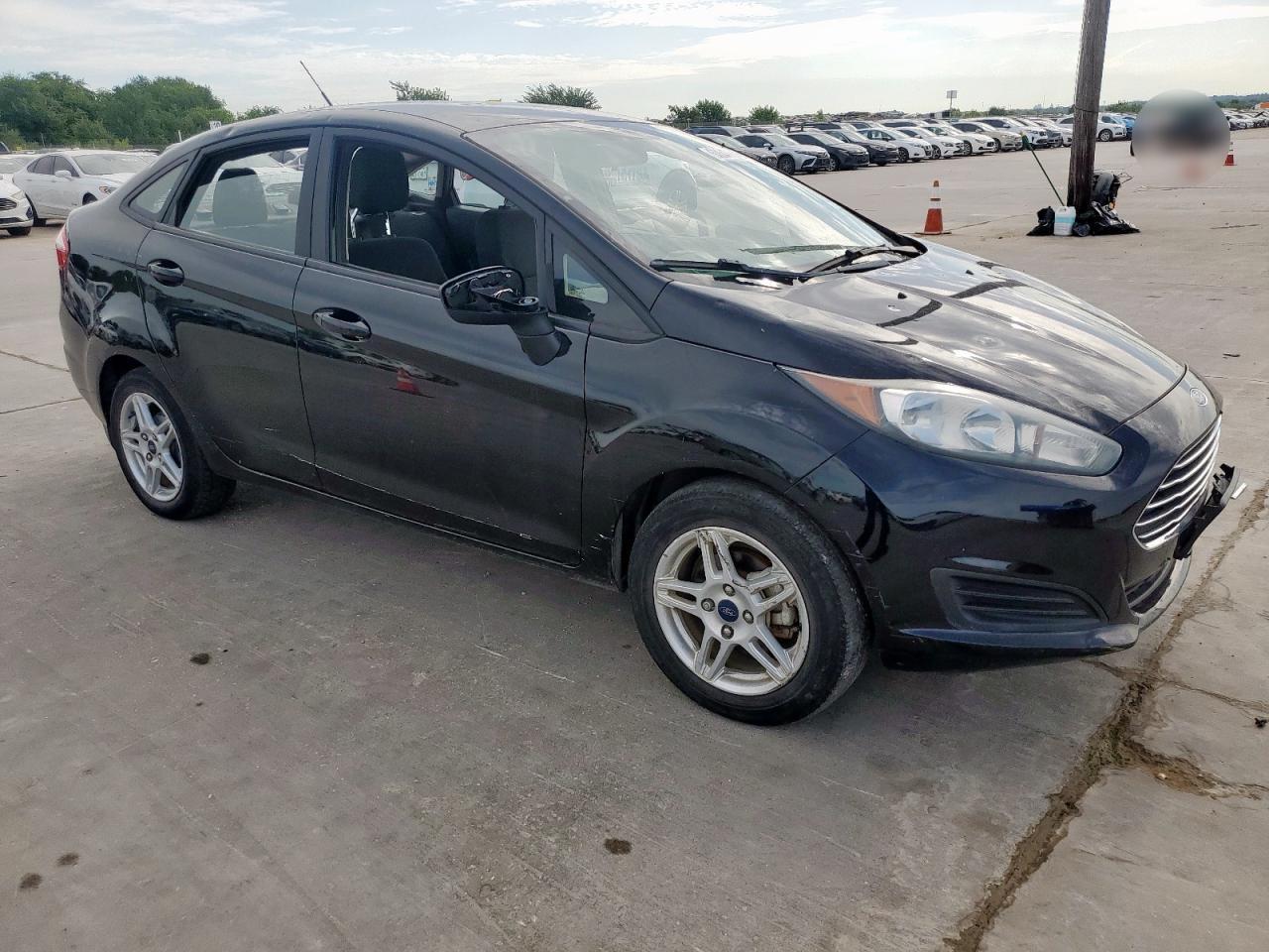 2018 Ford Fiesta Se - Image 4