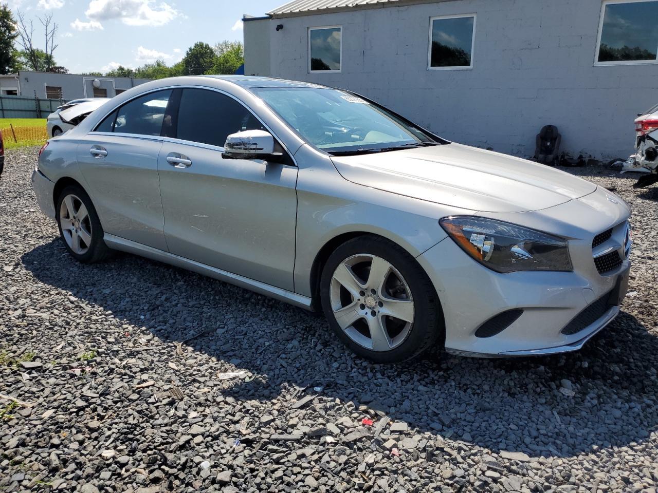 2017 Mercedes-Benz Cla 250 4Matic - Фото 4