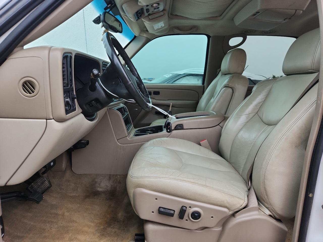 2004 Chevrolet Suburban K1500 - Фото 7