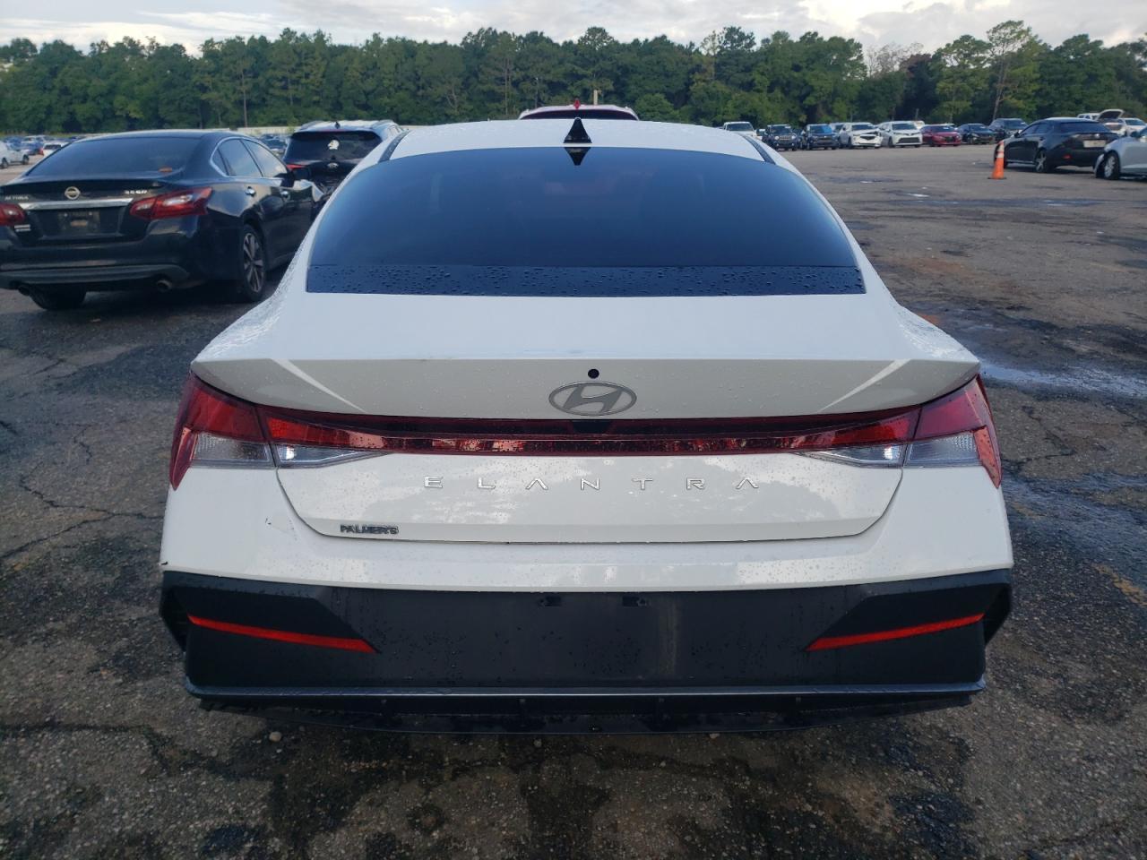 2024 Hyundai Elantra Se - Фото 6