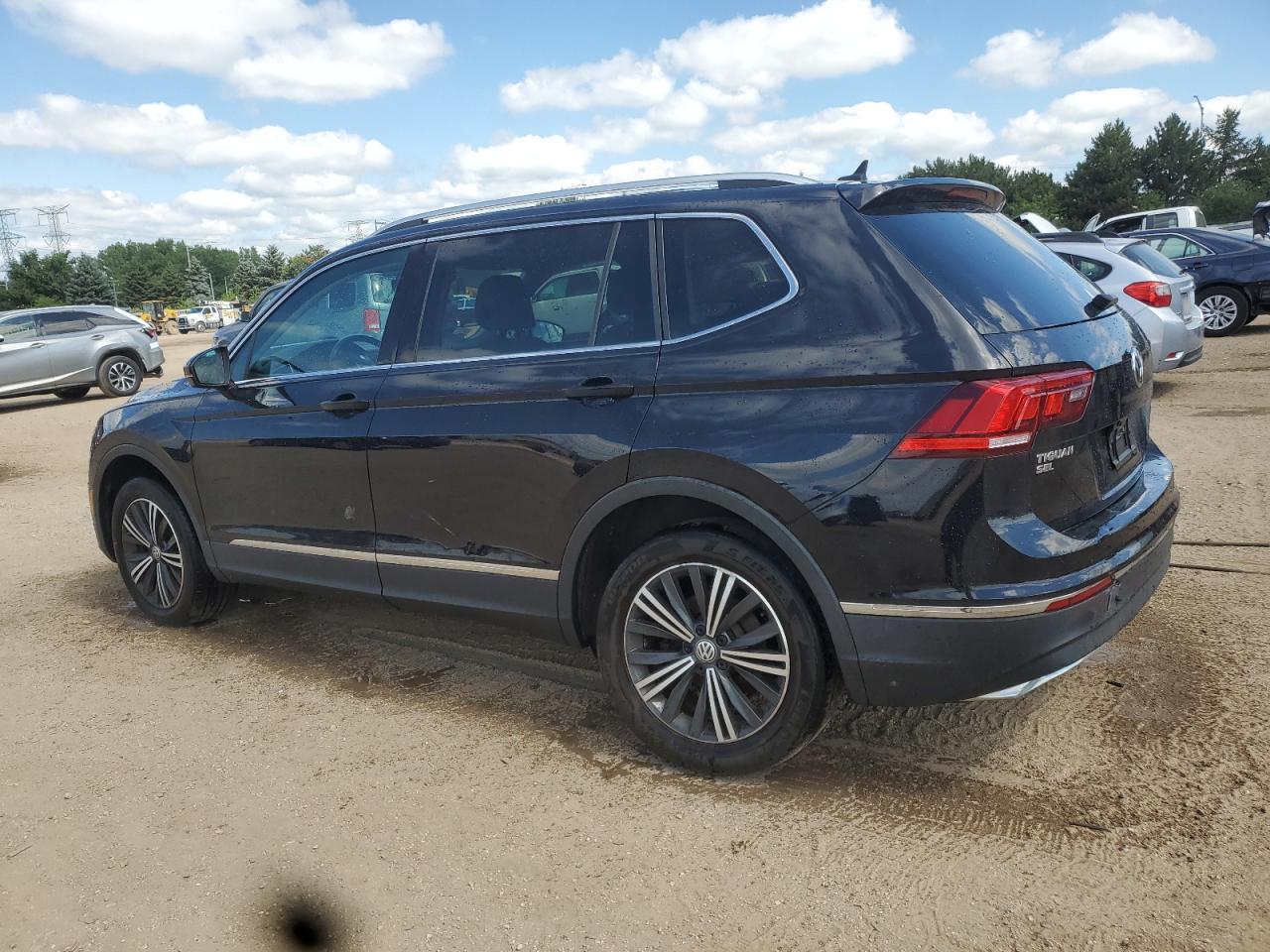 2018 Volkswagen Tiguan Se - Фото 2