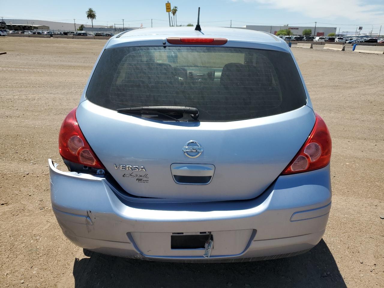 2011 Nissan Versa S - Фото 6