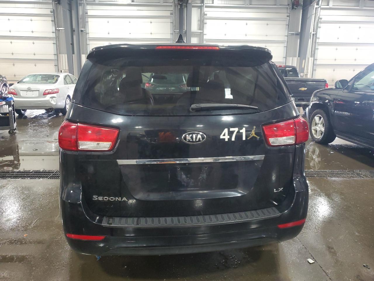 2015 Kia Sedona Lx - Фото 6