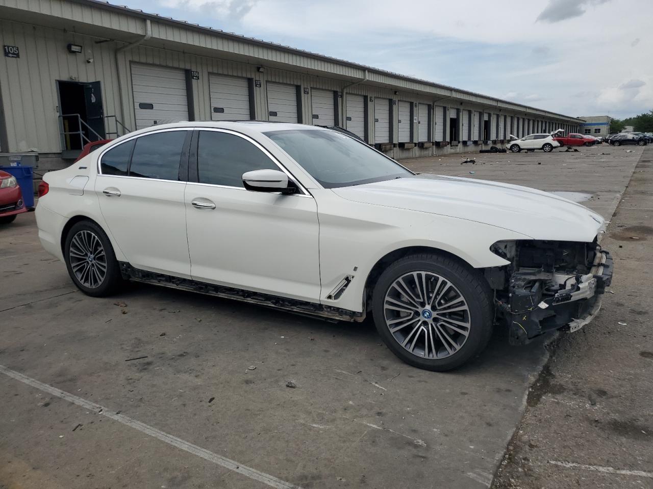 2018 BMW 530Xe - Фото 4