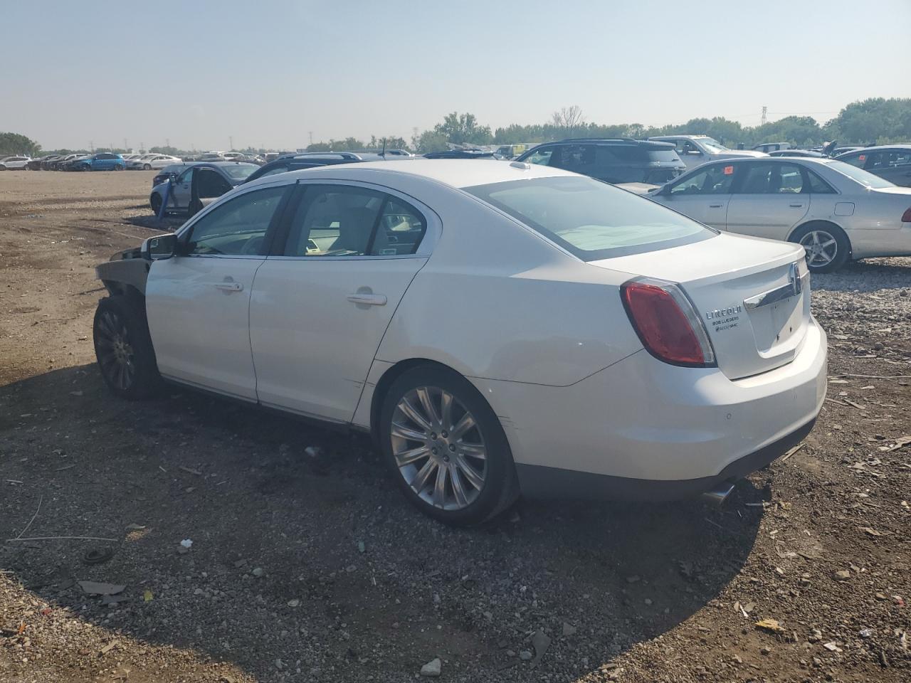 2010 Lincoln Mks - Image 2