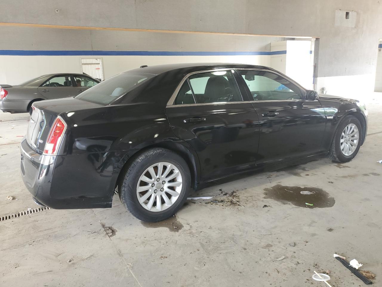 2012 Chrysler 300 - Фото 3