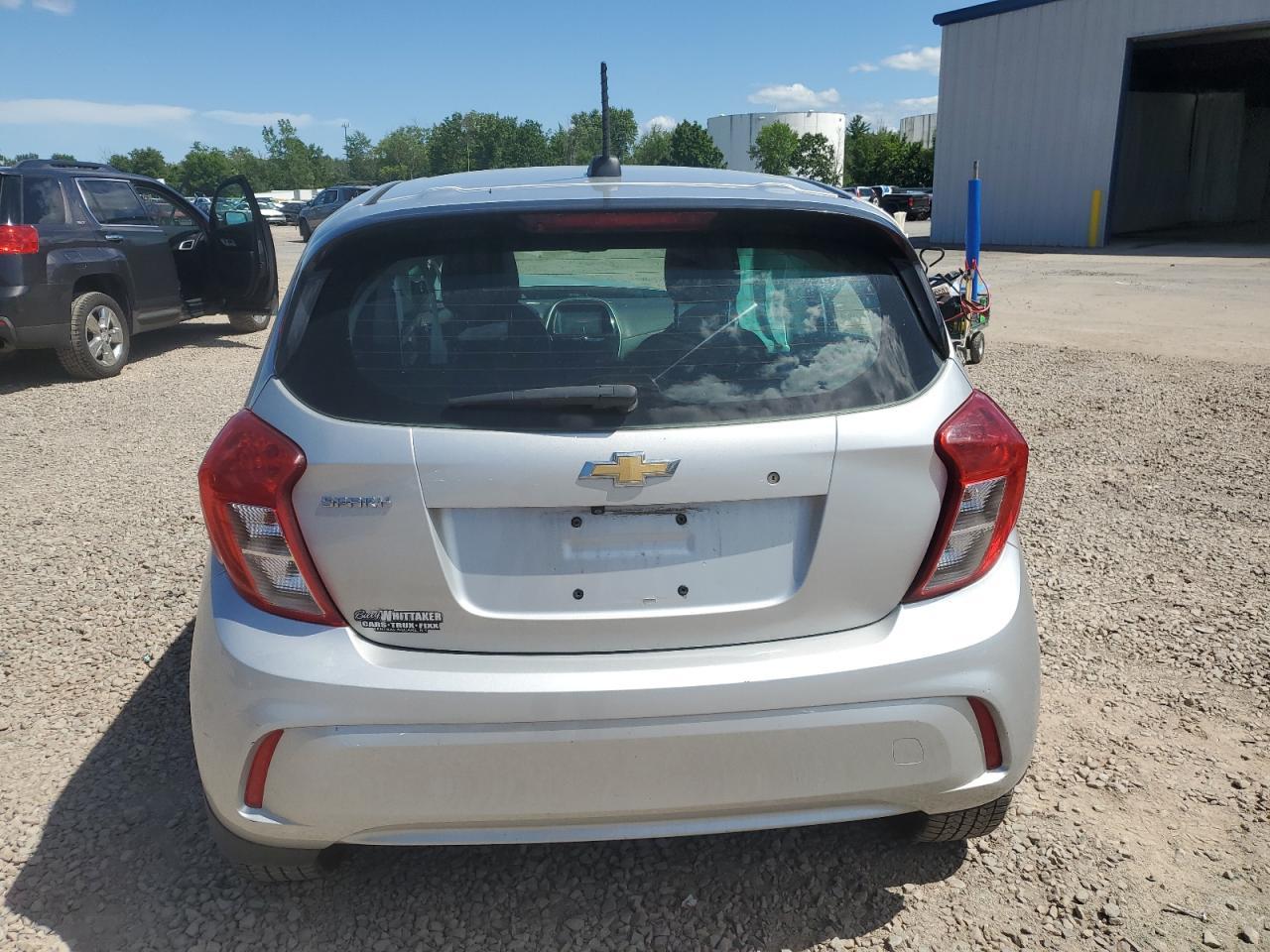 2017 Chevrolet Spark Ls - Фото 6