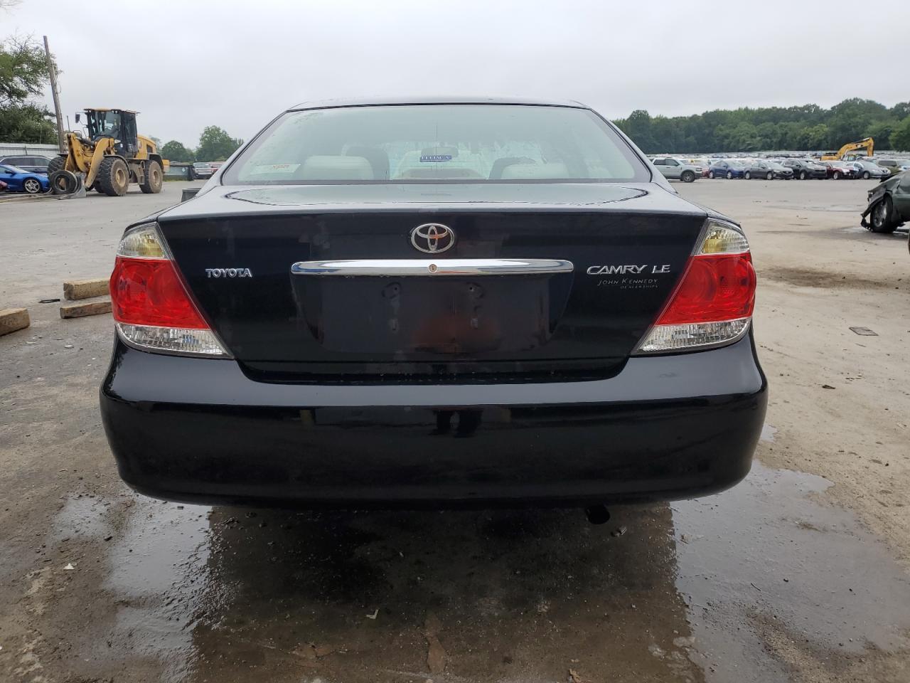 2005 Toyota Camry Le - Фото 6