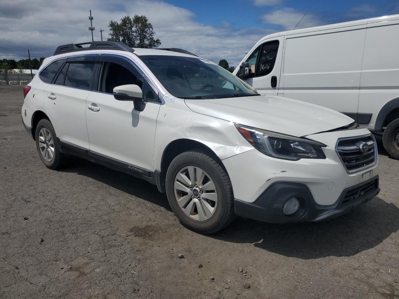 2019 Subaru Outback 2.5I Premium - Фото 4