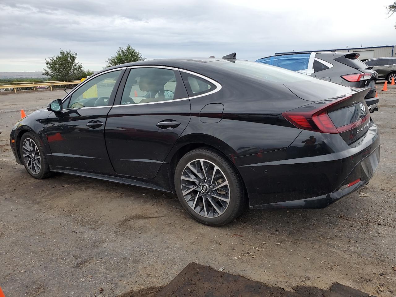 2021 Hyundai Sonata Limited - Фото 2