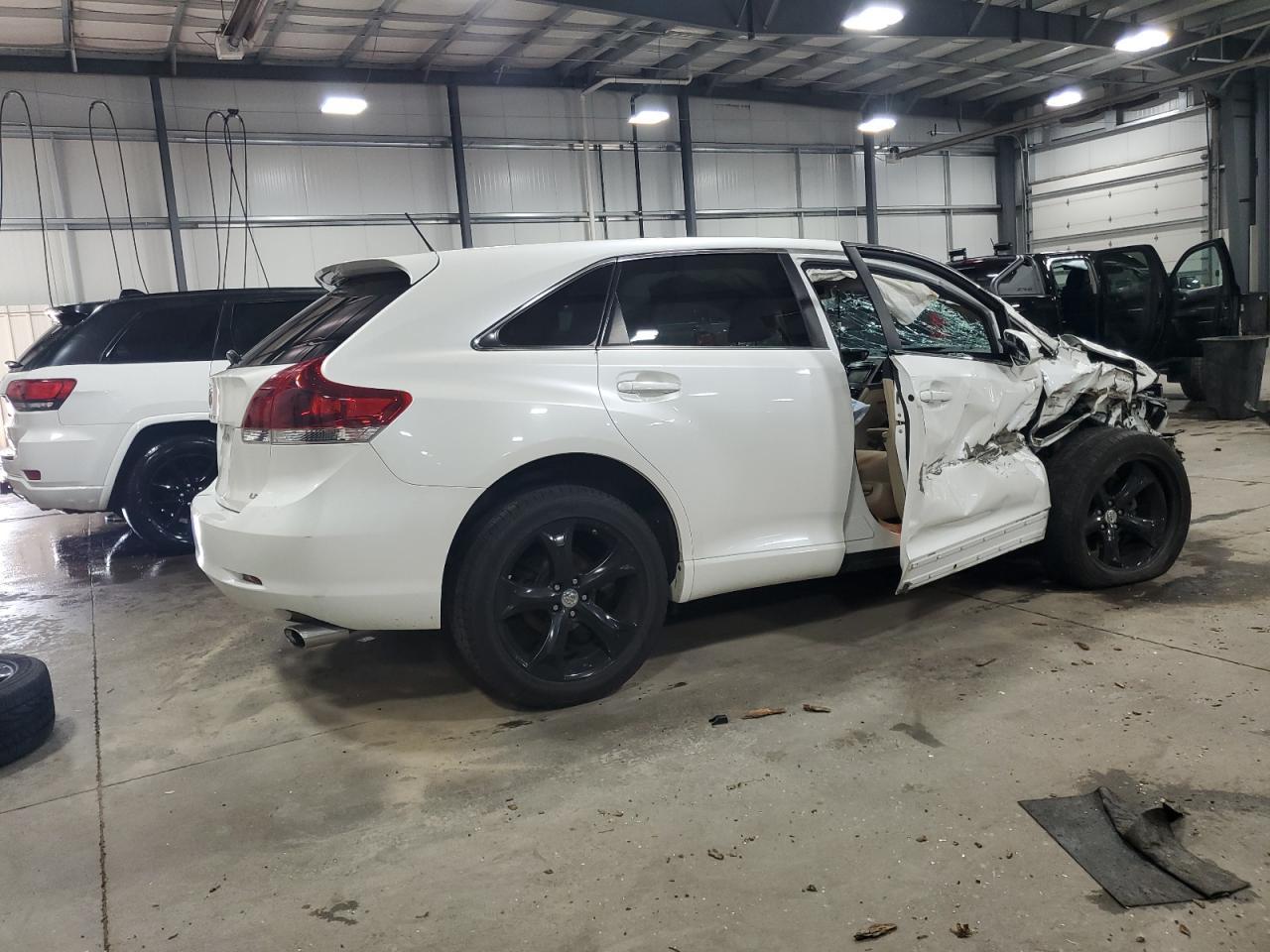 2013 Toyota Venza Le - Фото 3