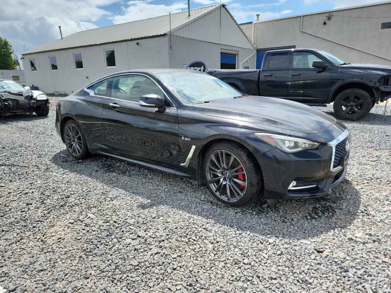 2017 Infiniti Q60 Red Sport 400 - Фото 4