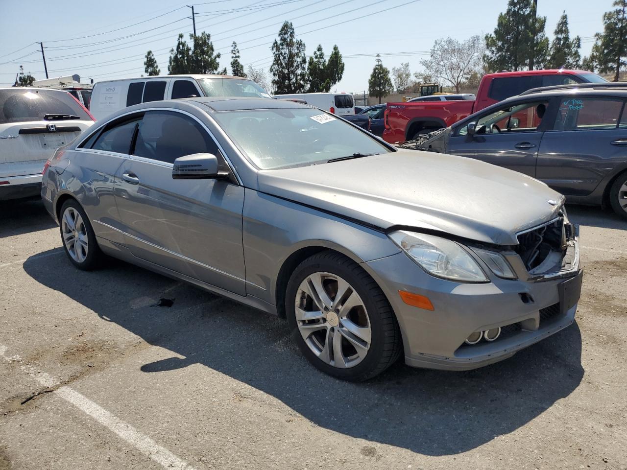 2011 Mercedes-Benz E 350 - Фото 4
