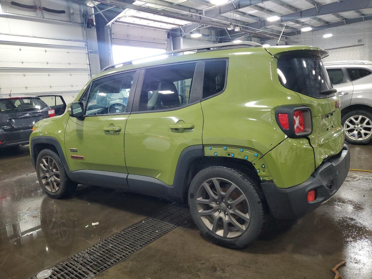 2016 Jeep Renegade Latitude - Фото 2