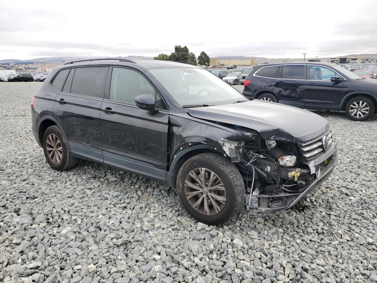 2020 Volkswagen Tiguan S - Фото 4