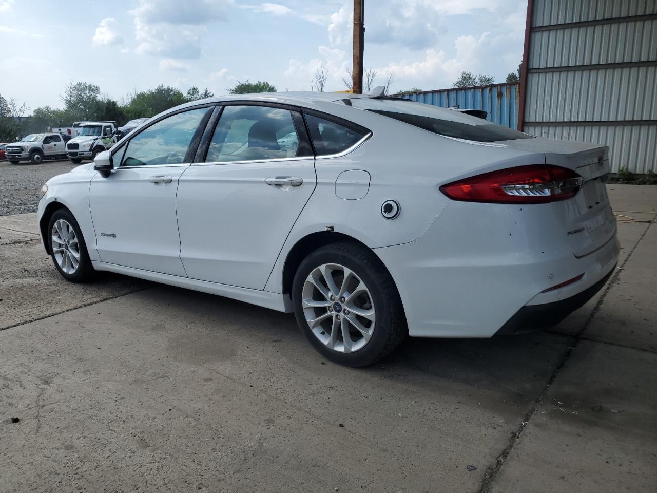 2019 Ford Fusion Se - Фото 2