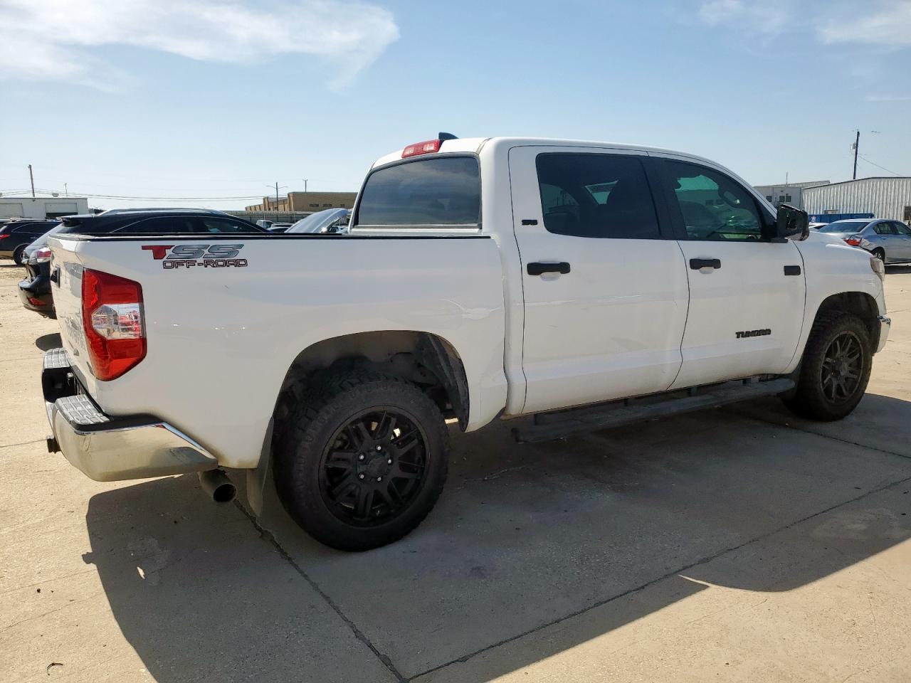 2021 Toyota Tundra Crewmax Sr5 - Фото 3