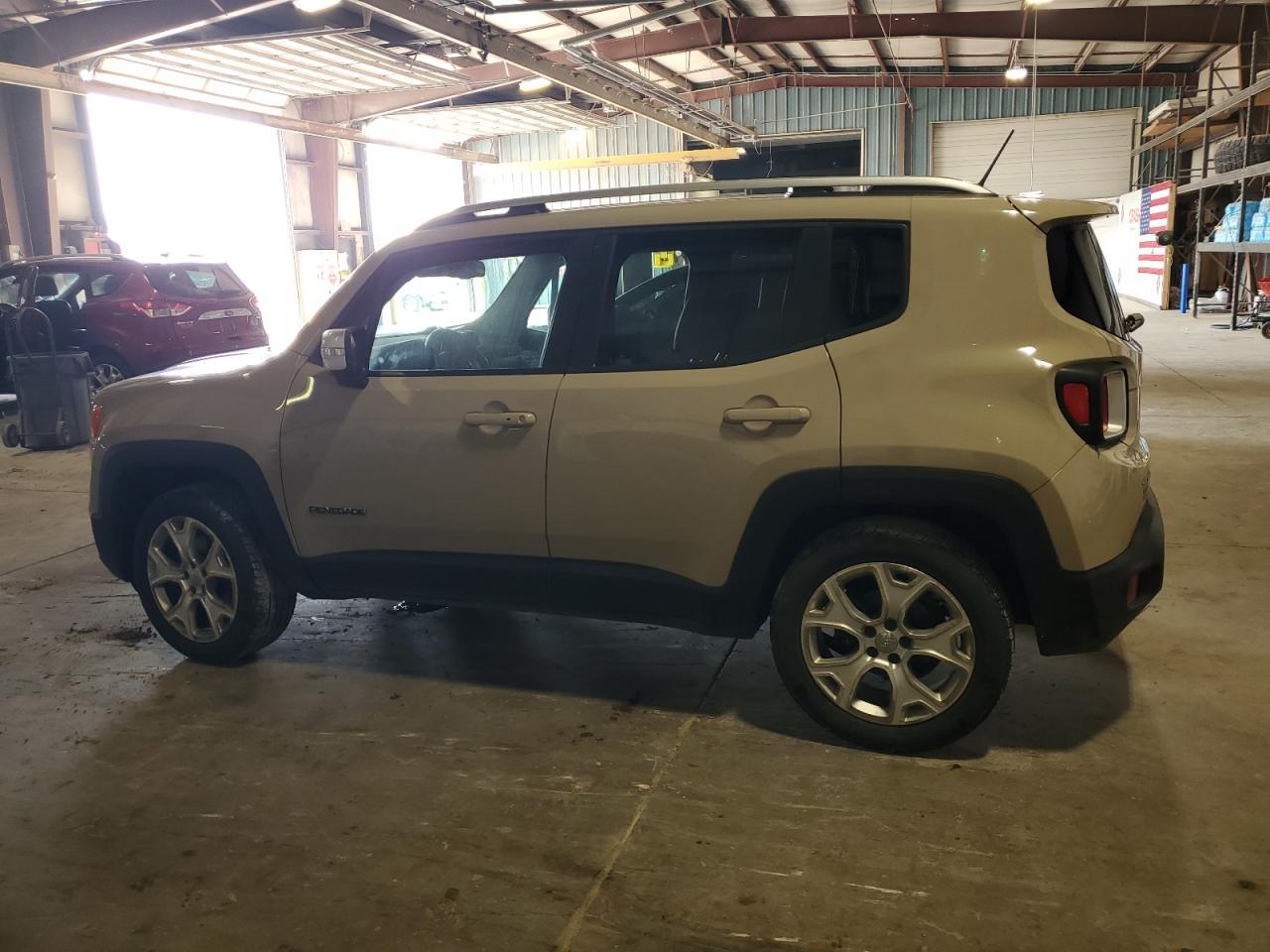 2015 Jeep Renegade Limited - Фото 2
