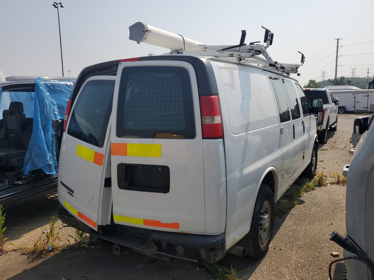 2013 Chevrolet Express G2500 - Фото 3