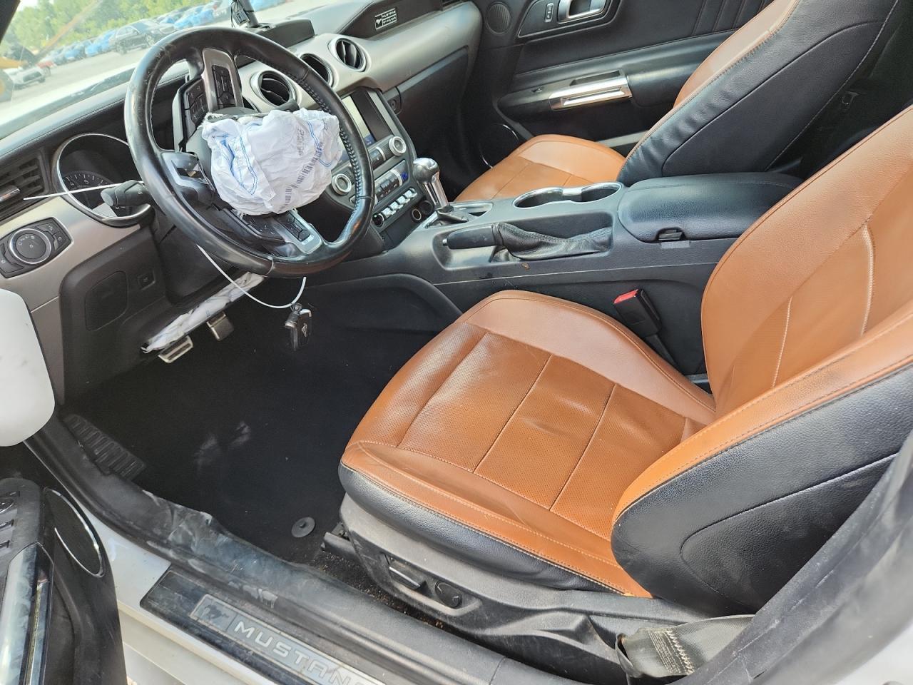 2020 Ford Mustang - Фото 7