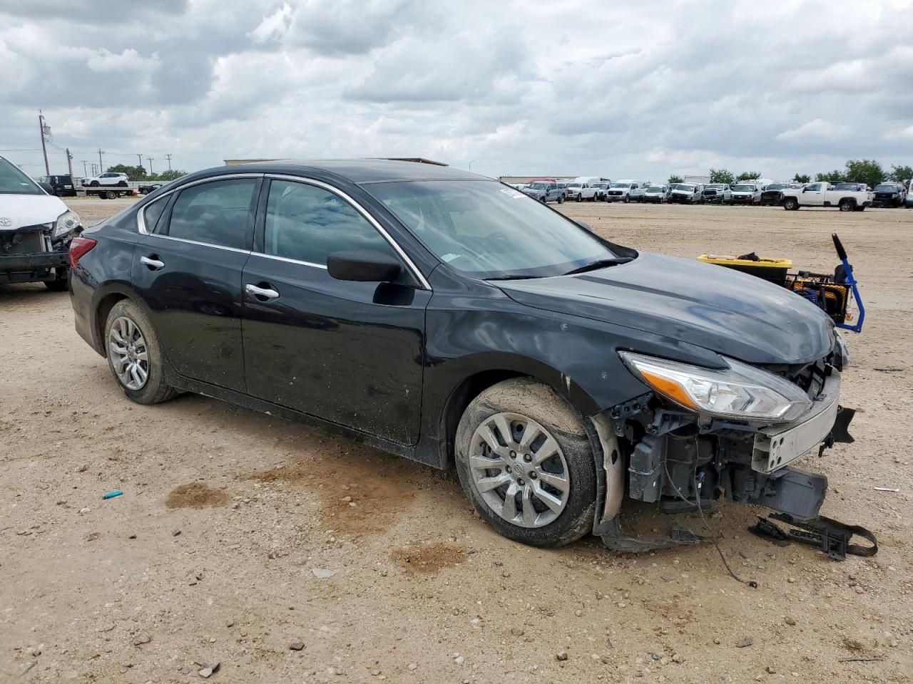 2018 Nissan Altima 2.5 - Image 4