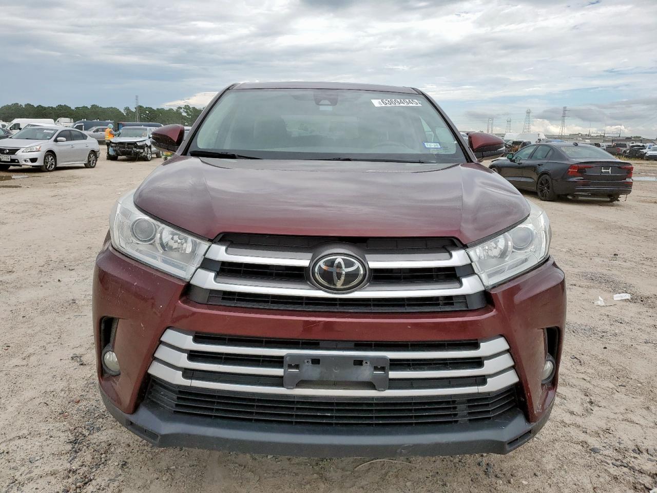 2019 Toyota Highlander Le - Фото 5