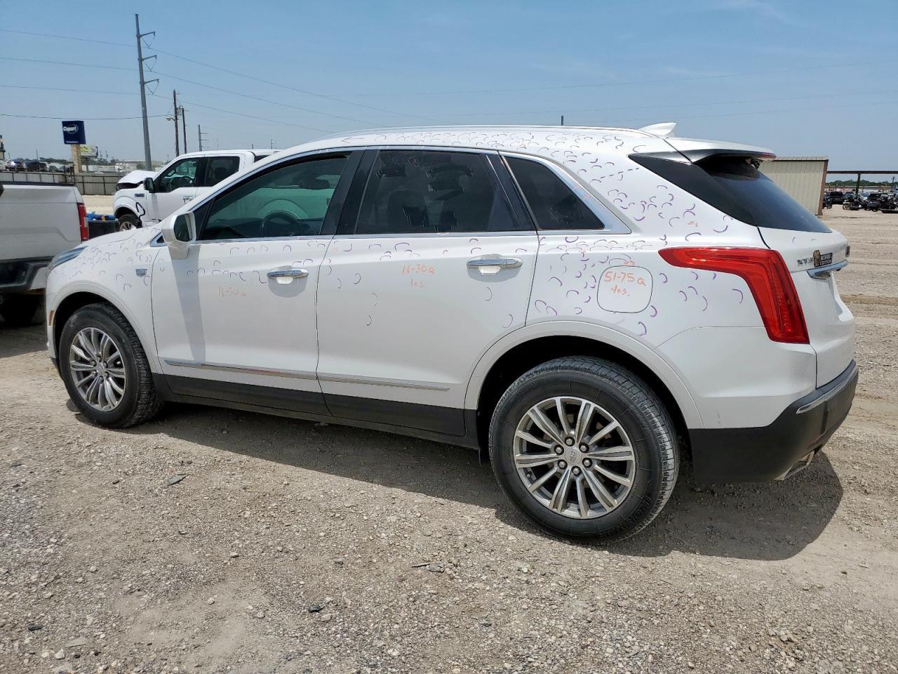 2017 Cadillac Xt5 Luxury - Фото 2