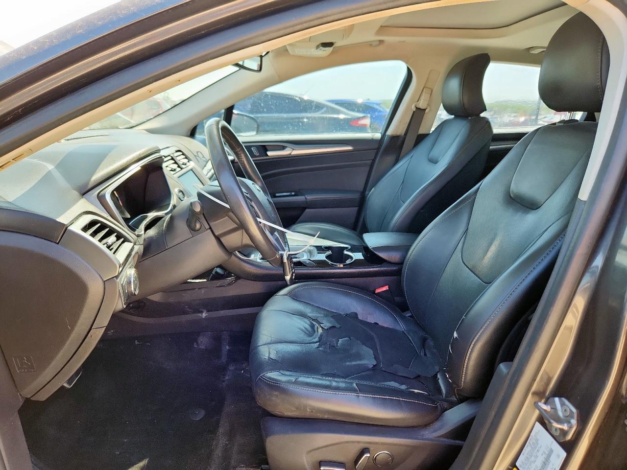 2016 Ford Fusion Titanium Hev - Image 7