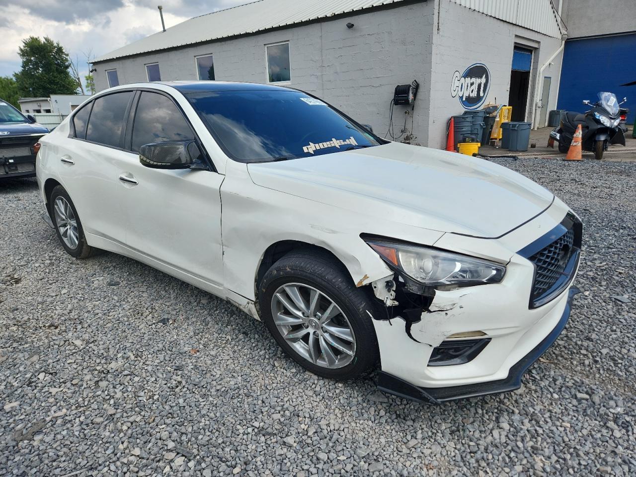2018 Infiniti Q50 Luxe - Image 4