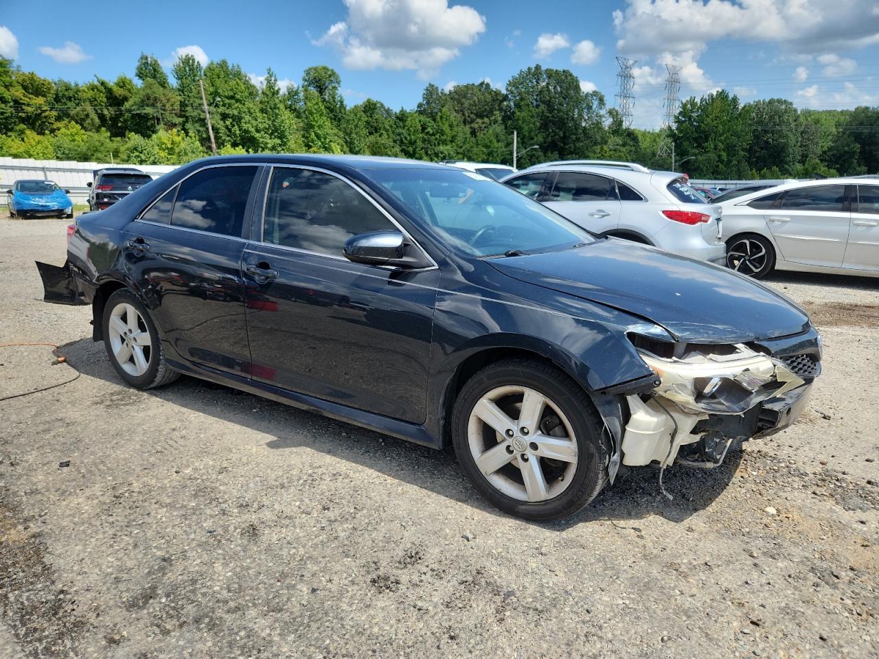 2014 Toyota Camry L - Фото 4