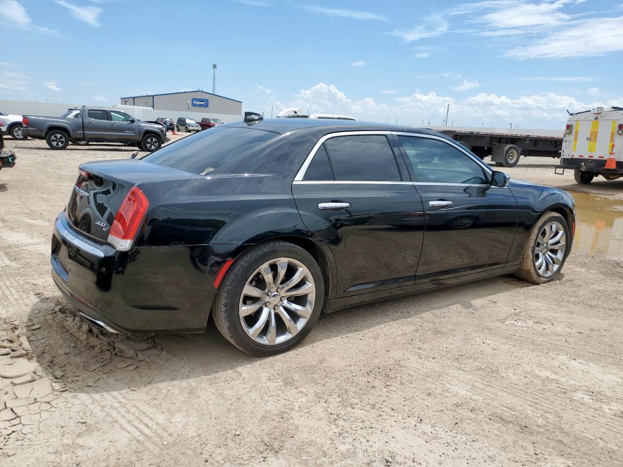 2016 Chrysler 300C - Image 3