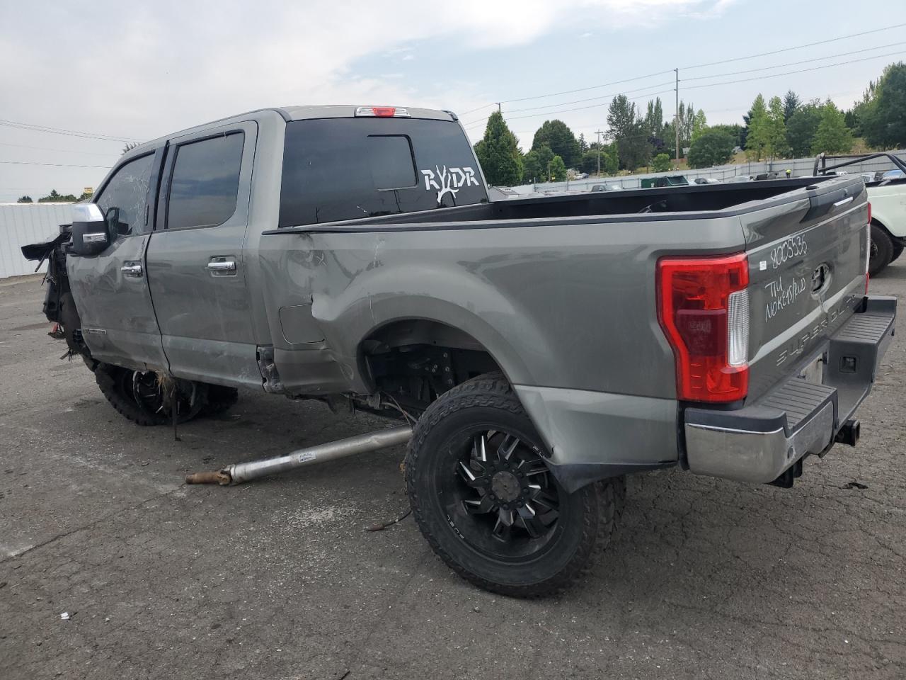 2019 Ford F250 Super Duty - Фото 2