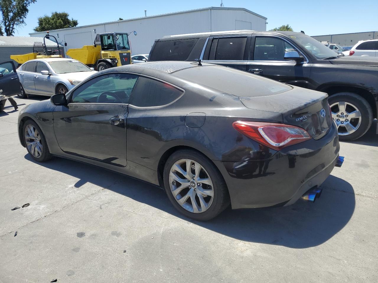 2013 Hyundai Genesis Coupe 2.0T - Фото 2