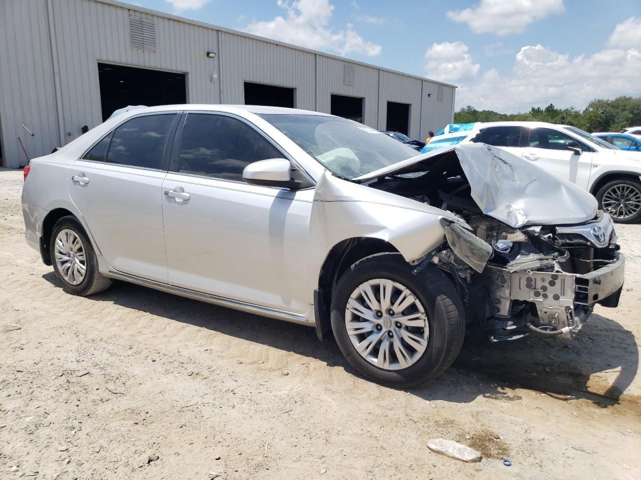 2012 Toyota Camry Base - Фото 4