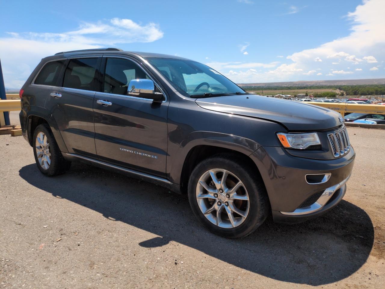 2015 Jeep Grand Cherokee Summit - Image 4