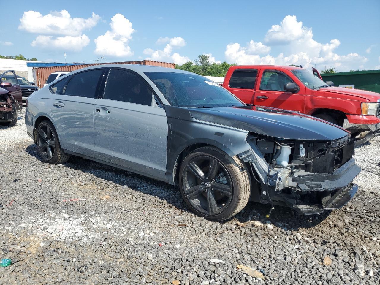 2023 Honda Accord Hybrid Sport-L - Image 4