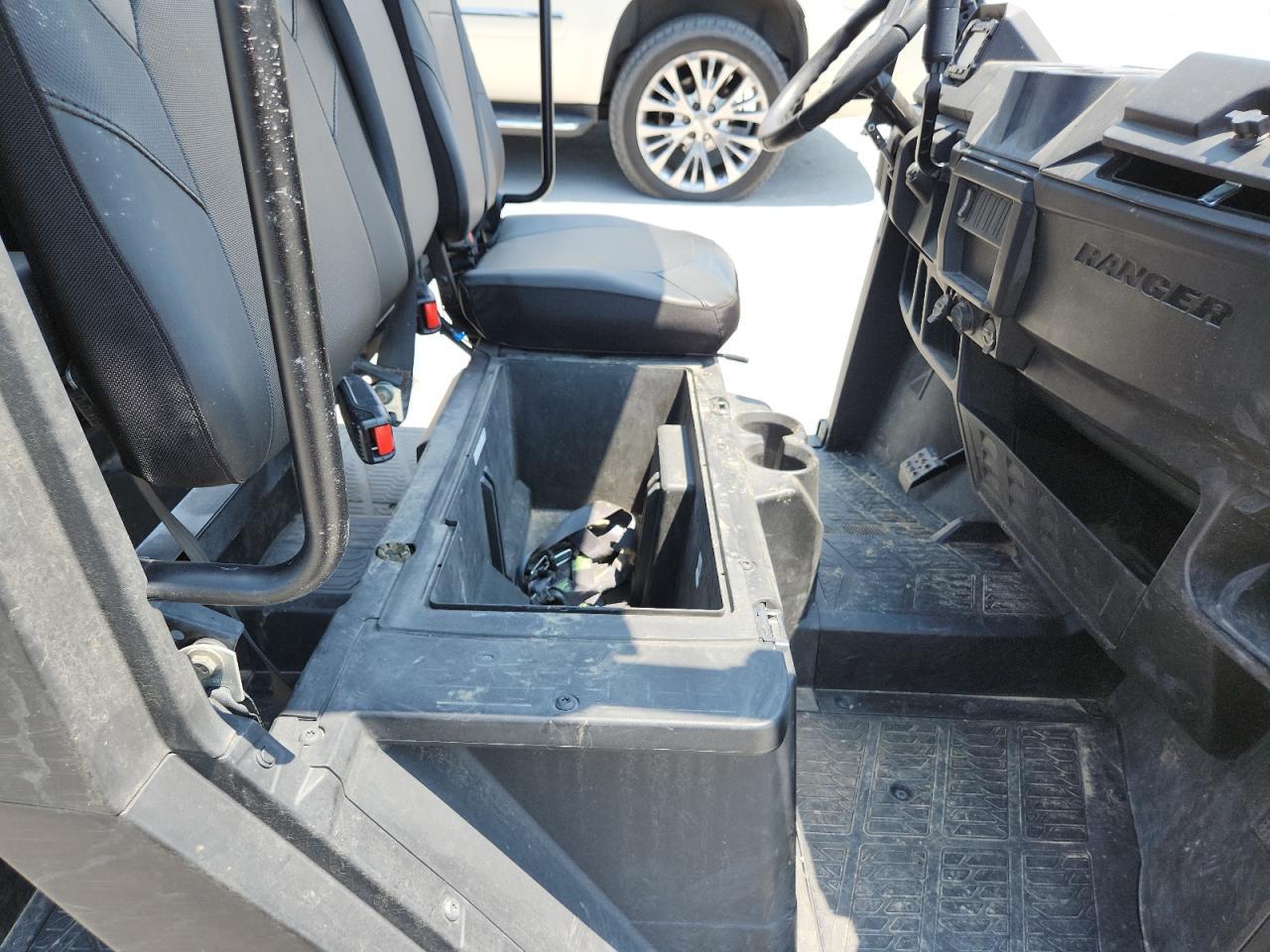 2023 Polaris Ranger Crew 1000 Premium Utility Vehicle - Image 5