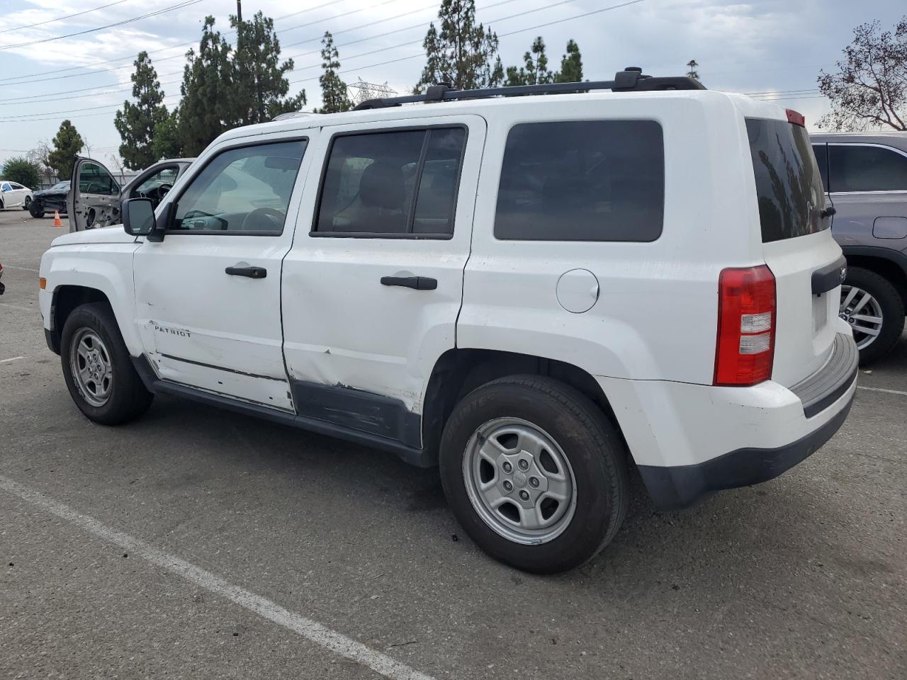 2014 Jeep Patriot Sport - Image 2