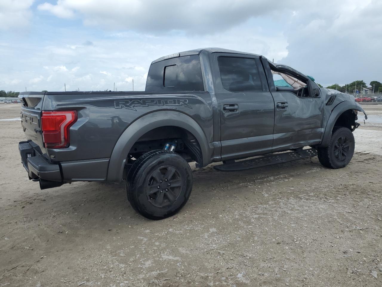 2018 Ford F150 Raptor - Фото 3