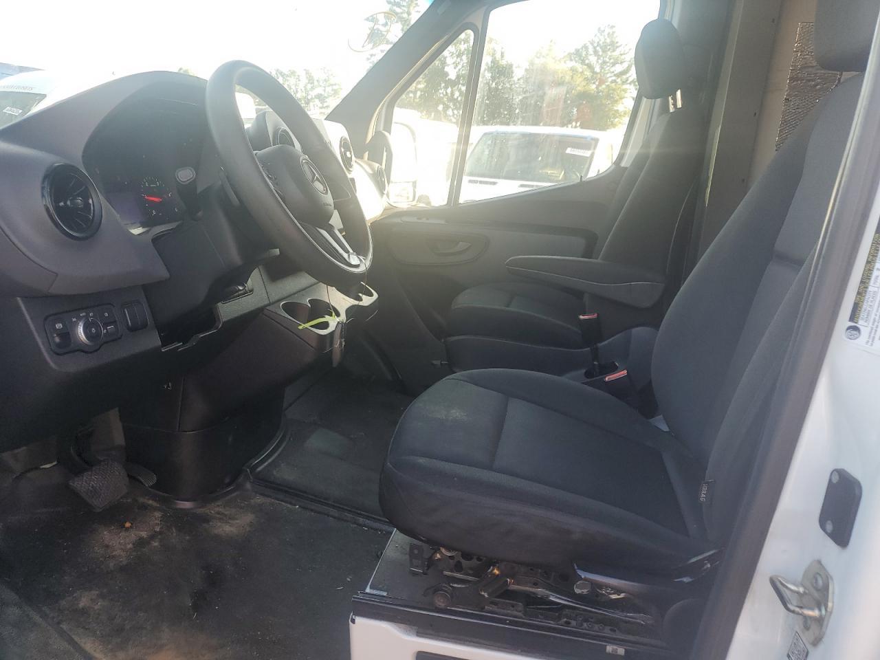 2021 Mercedes-Benz Sprinter 2500 - Image 7