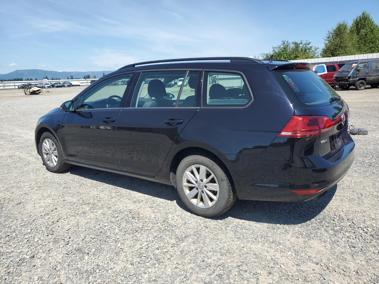 2015 Volkswagen Golf Sportwagen S - Image 2