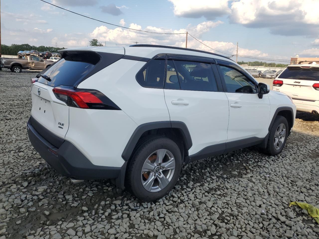 2025 Toyota Rav4 Xle - Фото 3