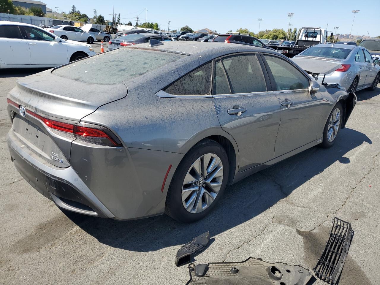 2022 Toyota Mirai Le - Фото 3