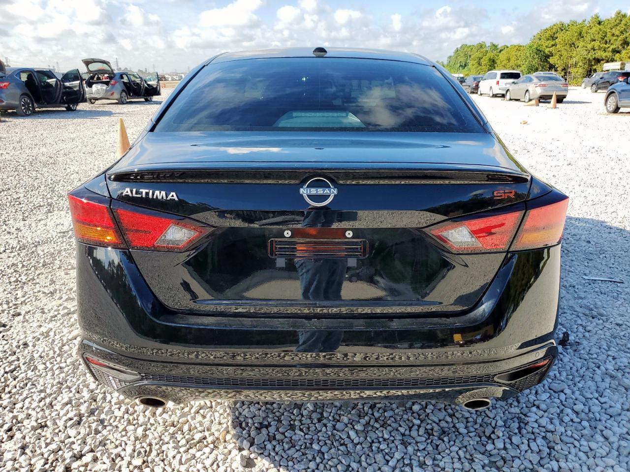 2024 Nissan Altima Sr - Фото 6